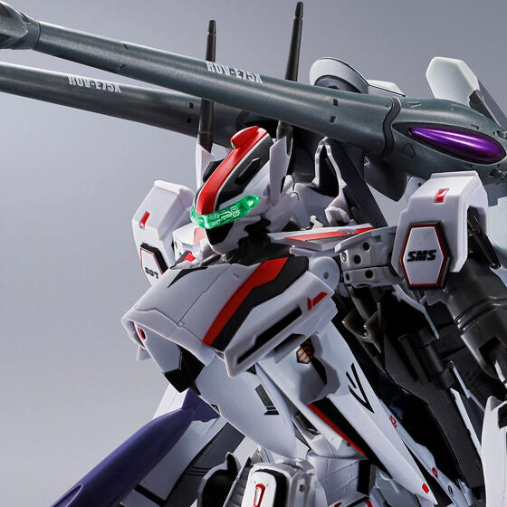 DX Chogokin VF-25F Tornado Messiah Valkyrie (Alto Saotome