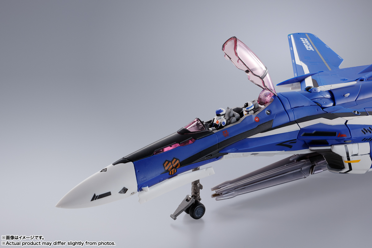 DX CHOGOKIN VF-25F SUPER MESSIAH VALKYRIE (MICHAEL BLANC USE) REVIVAL Ver. (October & November Ship Date)