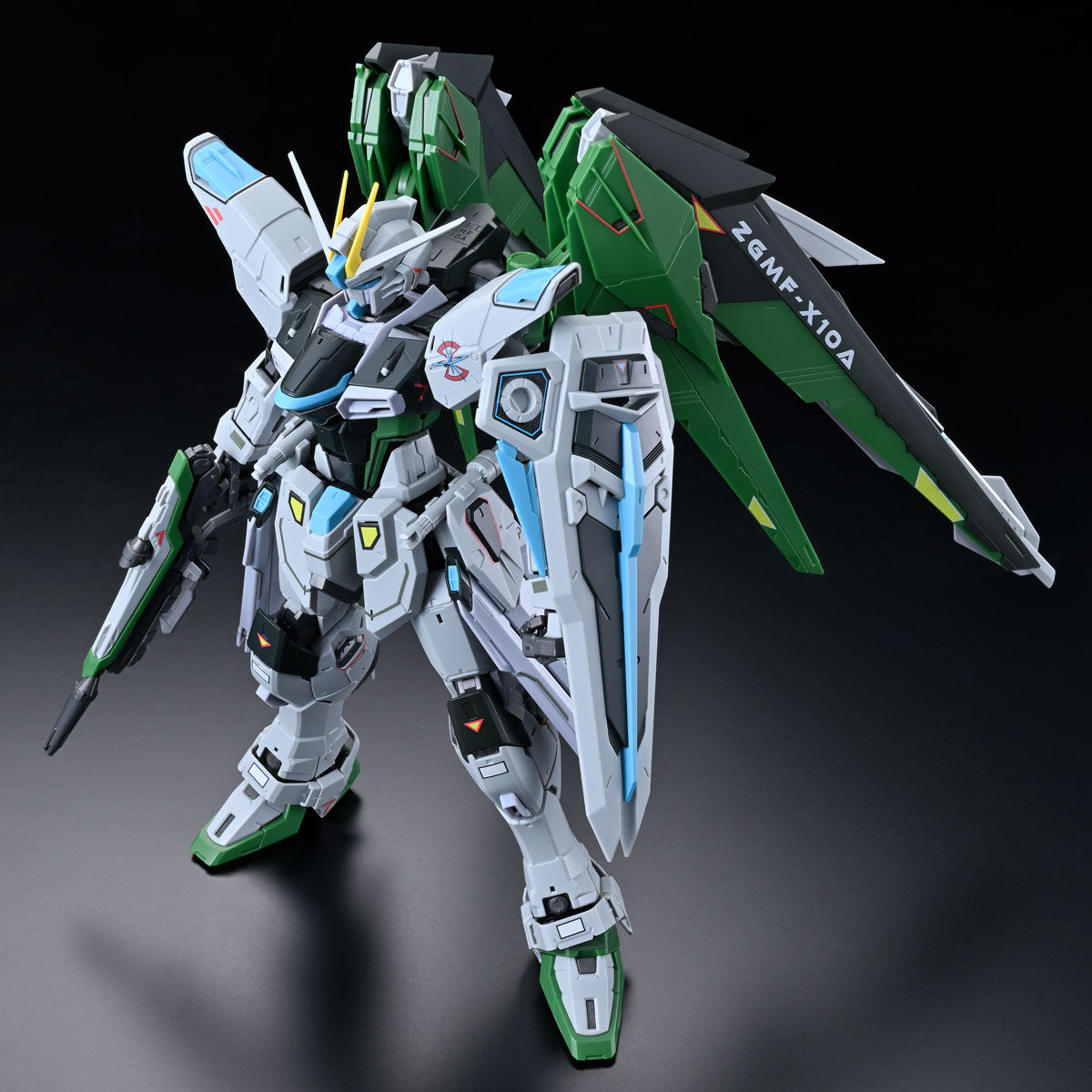 MG 1/100 Freedom Gundam Ver. 2.0 [Real Type Color] (February & March Ship Date)