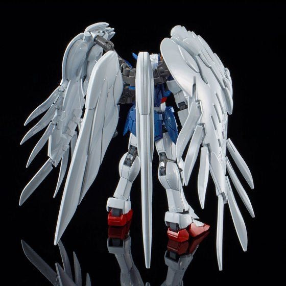 RG 1/144 Wing Gundam Zero Custom EW + Drei Zwerg Buster [Titanium Finish]